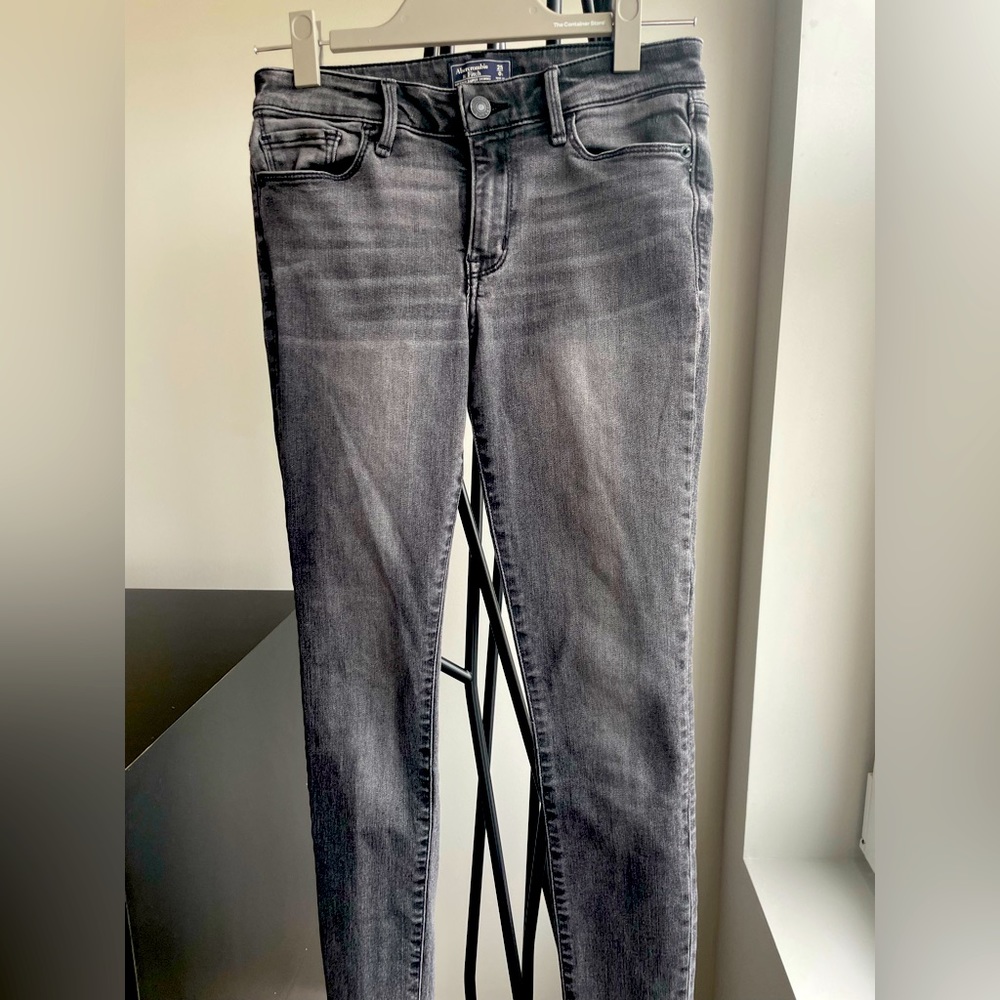 Abercrombie & Fitch Skinny Jeans size 25 “0”